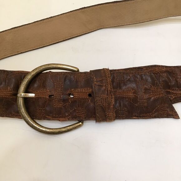 UNIQUE BROWN TEXTURED LEATHER BELT WITH LARGE GOLD BUCKLE - Picture 3 of 6